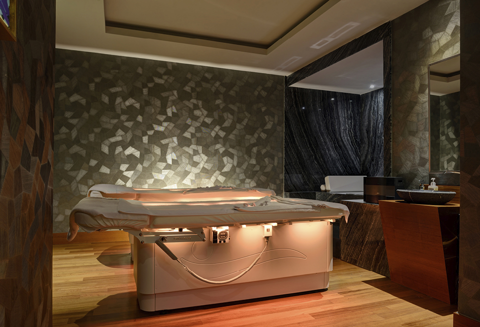 EDIT Regnumcarya Crownvilla Spa 11.Jpg