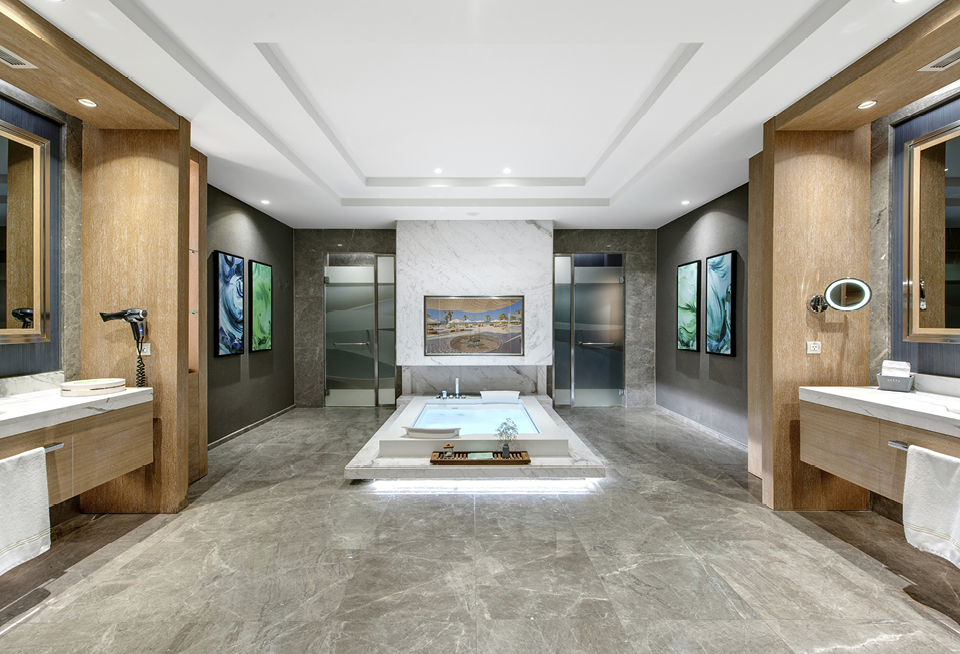 EDIT Regnumcarya Tiaravilla Room1 Whirpoolbathtub 09 11.Jpg