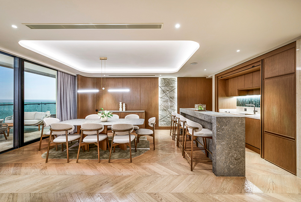 Regnum The Crown Crown Horizon Suite Living Room 06 Slider