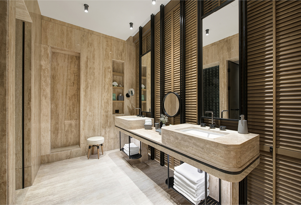 EDIT Regnumthecrown Amberlagoonsuite Bathroom 08.Jpg