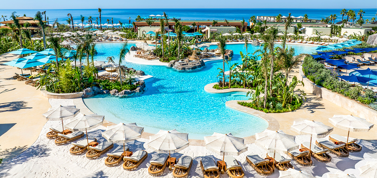 REGNUM THE CROWN SALTIY BAY POOL 05 Slider1