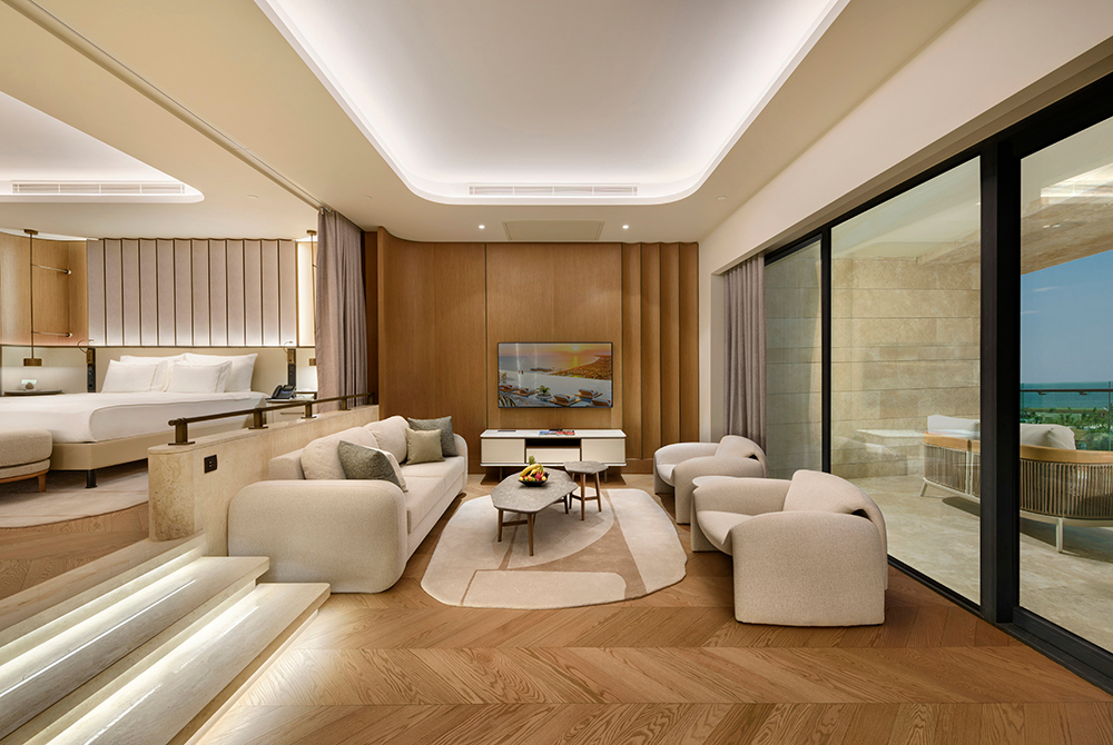 Regnum The Crown Seascape Suite (3)