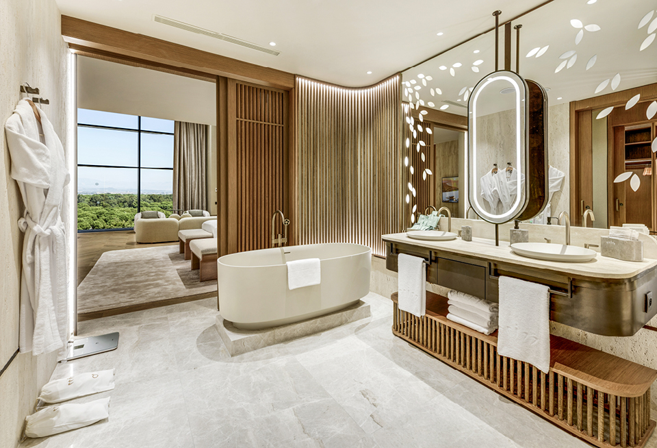 EDIT Regnum The Crown Crown Signature Suite 4Th Bedroom 26.Jpg